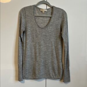 MICHAEL KORS 100% Cashmere Heather Grey Lightweight V Neck Sweater, Size S